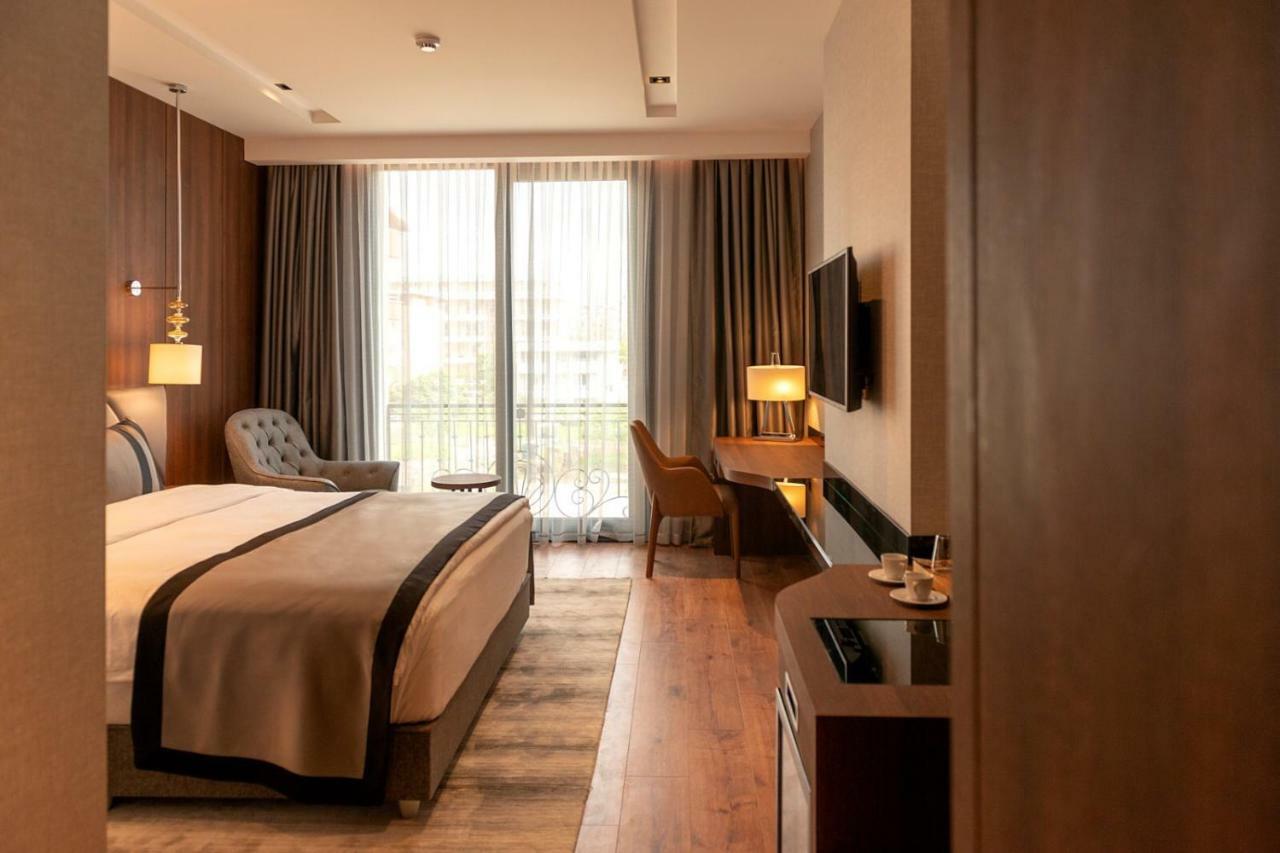 B&C Hotel Atakum Екстериор снимка